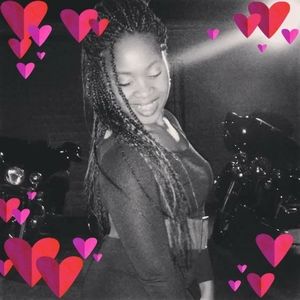 Meet your Posher, Adrienne